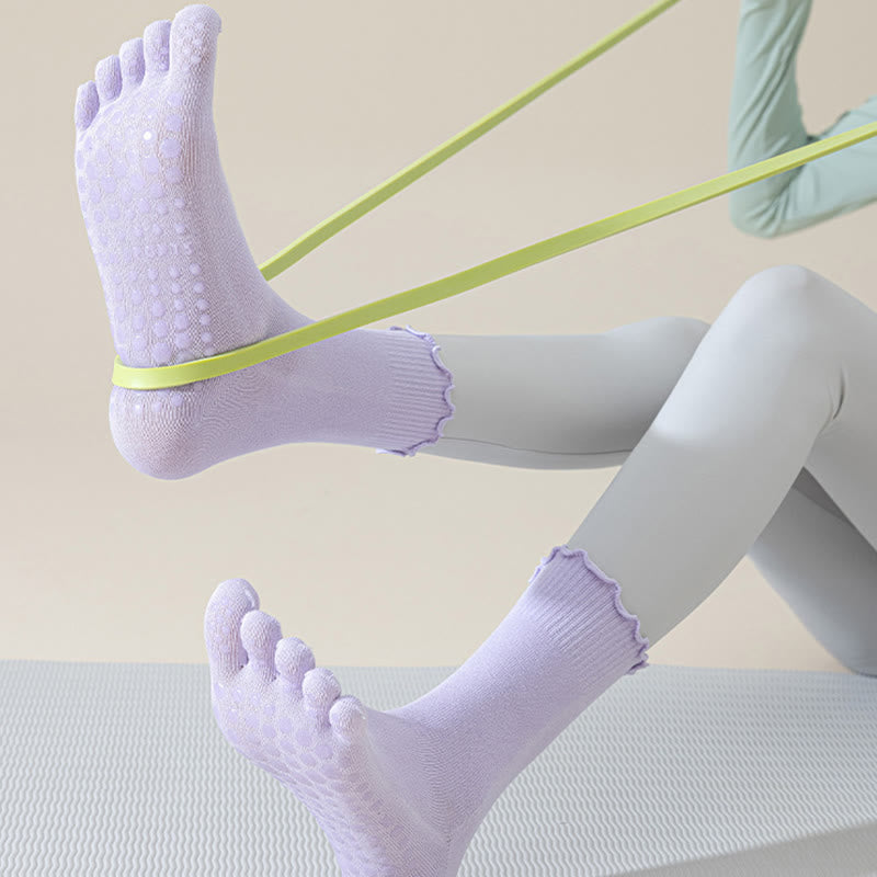 Chaussettes de Pilates et de barre Olivenorma mi-mollet respirantes, antidérapantes, à cinq orteils séparés, avec semelle adhérente et design élégant en dentelle. - image 18