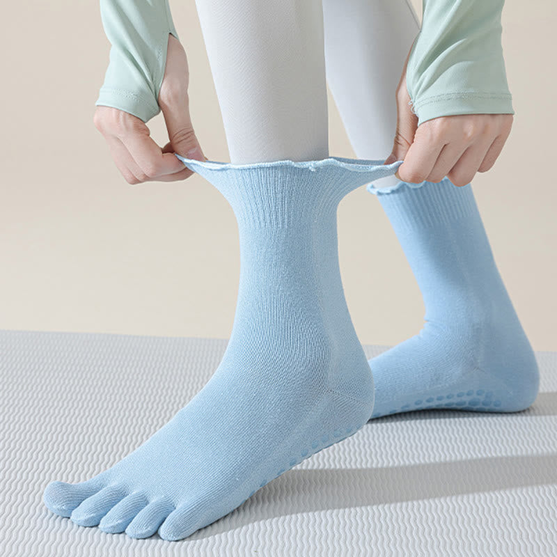 Chaussettes de Pilates et de barre Olivenorma mi-mollet respirantes, antidérapantes, à cinq orteils séparés, avec semelle adhérente et design élégant en dentelle. - image 14