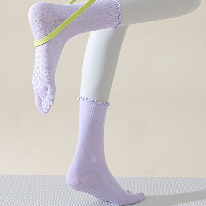 Chaussettes de Pilates et de barre Olivenorma mi-mollet respirantes, antidérapantes, à cinq orteils séparés, avec semelle adhérente et design élégant en dentelle. - image 20