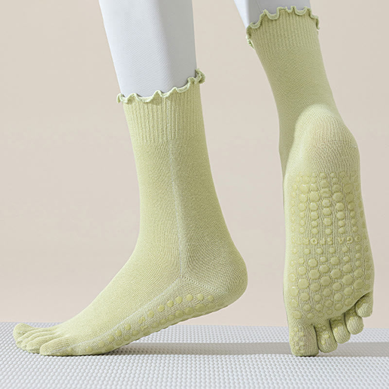 Chaussettes de Pilates et de barre Olivenorma mi-mollet respirantes, antidérapantes, à cinq orteils séparés, avec semelle adhérente et design élégant en dentelle. - image 9