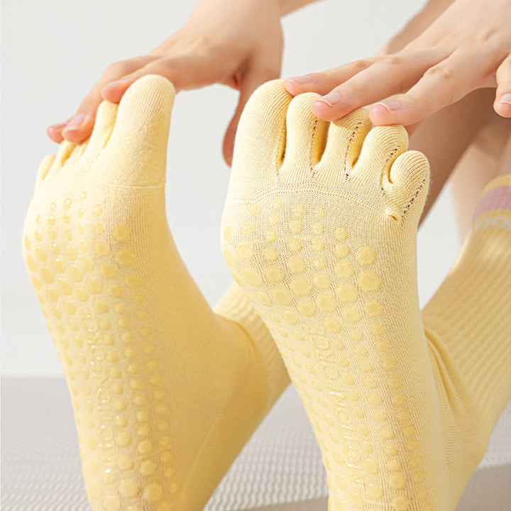 Chaussettes de Pilates mi-mollet Olivenorma en silicone antidérapantes avec séparation des orteils, respirantes et offrant une excellente adhérence au niveau des cinq orteils, idéales pour le yoga et le fitness. - image 5