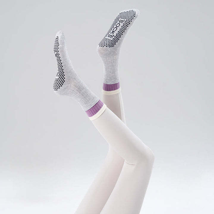Chaussettes de yoga et de Pilates Olivenorma Floor Grip, confortables et élastiques, mi-mollet, en coton respirant. Antidérapantes, elles offrent un maintien élastique et une excellente adhérence. - image 1