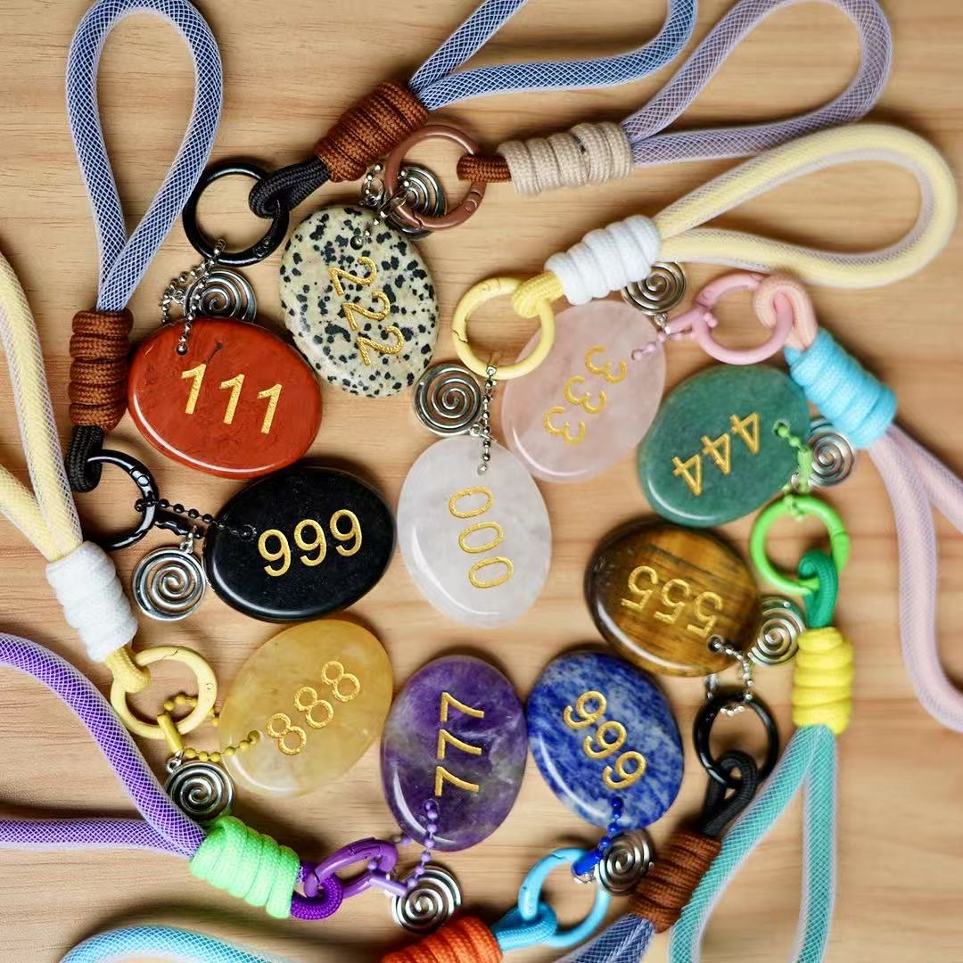 Porte-clés chiffre ange en pierre naturelle Olivenorma - image 20