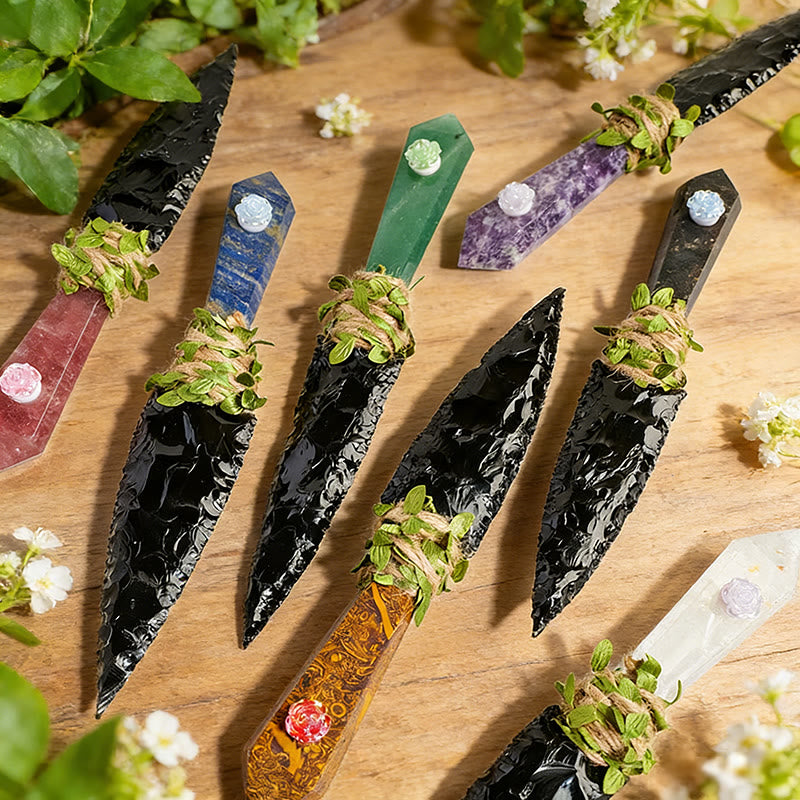 Poignard en pierre brute et cristal naturel Olivenorma, décoration en pierre précieuse - image 15