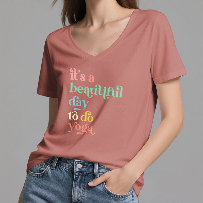 T-shirt col V Olivenorma« C'est une belle journée pour faire du yoga » - image 10