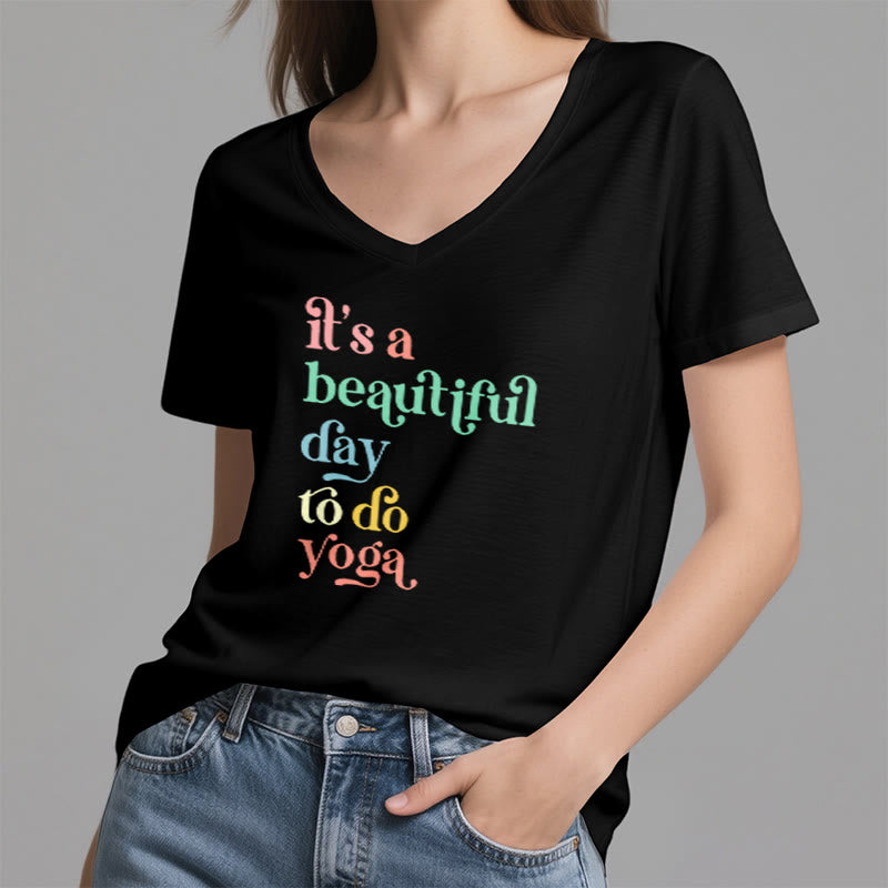 T-shirt col V Olivenorma« C'est une belle journée pour faire du yoga » - image 6