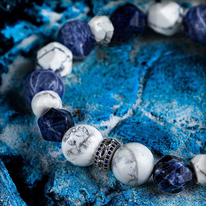 Bracelet Olivenorma en perles de sodalite et howlite - image 2