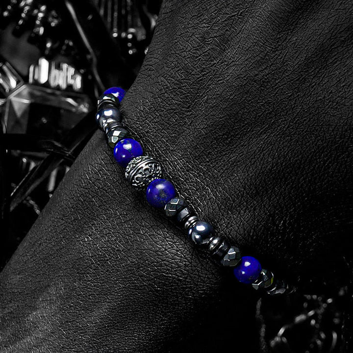 Bracelet Olivenorma en perles d'améthyste et de lapis-lazuli à motif démon - image 4