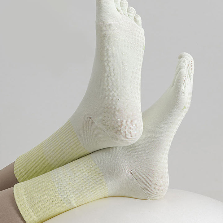 Chaussettes de Pilates Olivenorma respirantes, antidérapantes, à cinq orteils et mi-mollet, avec séparation des orteils. - image 8