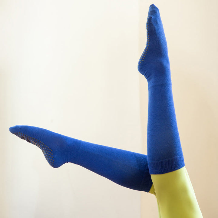 Chaussettes de sport et de yoga Olivenorma unies, antidérapantes, pour mollet. - image 4