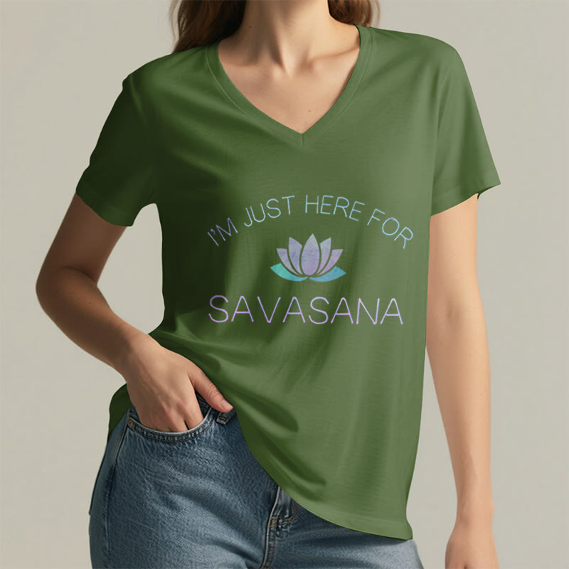 T-shirt Olivenorma Here for Savasana Yoga à col en V - image 13