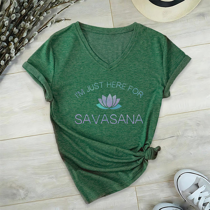 T-shirt Olivenorma Here for Savasana Yoga à col en V - Vert foncé - 2XL - image 10