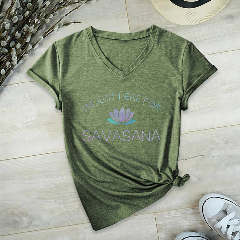 T-shirt Olivenorma Here for Savasana Yoga à col en V - Vert olive - 2XL - image 12
