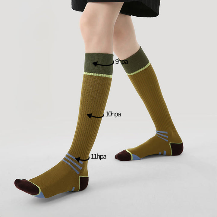 Chaussettes de compression Olivenorma Retro Crew antidérapantes pour Pilates, Barre et yoga, confortables au quotidien, respirantes et coupe athlétique. - image 4