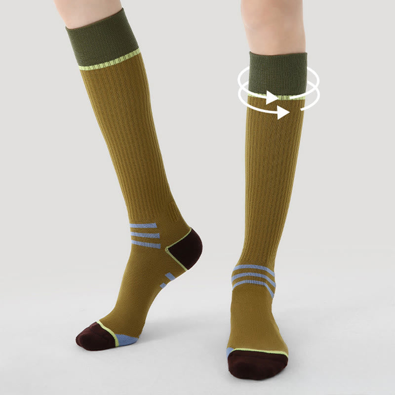 Chaussettes de compression Olivenorma Retro Crew antidérapantes pour Pilates, Barre et yoga, confortables au quotidien, respirantes et coupe athlétique. - image 3