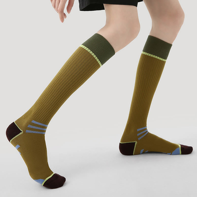 Chaussettes de compression Olivenorma Retro Crew antidérapantes pour Pilates, Barre et yoga, confortables au quotidien, respirantes et coupe athlétique. - image 0