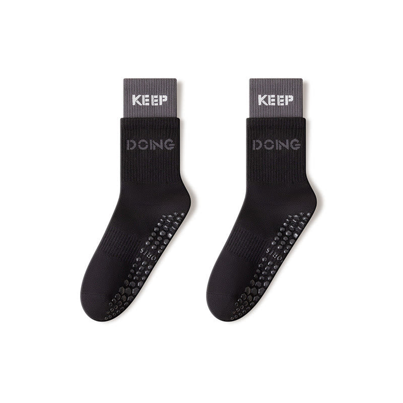 Chaussettes de Pilates et de barre Olivenorma Cushion Grip Crew antidérapantes, confortables et respirantes, avec rembourrage doux et soutien en coton. - Noir - 10 paires - image 10