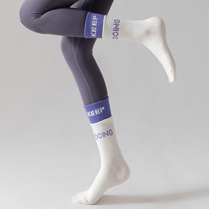 Chaussettes de Pilates et de barre Olivenorma Cushion Grip Crew antidérapantes, confortables et respirantes, avec rembourrage doux et soutien en coton. - image 4