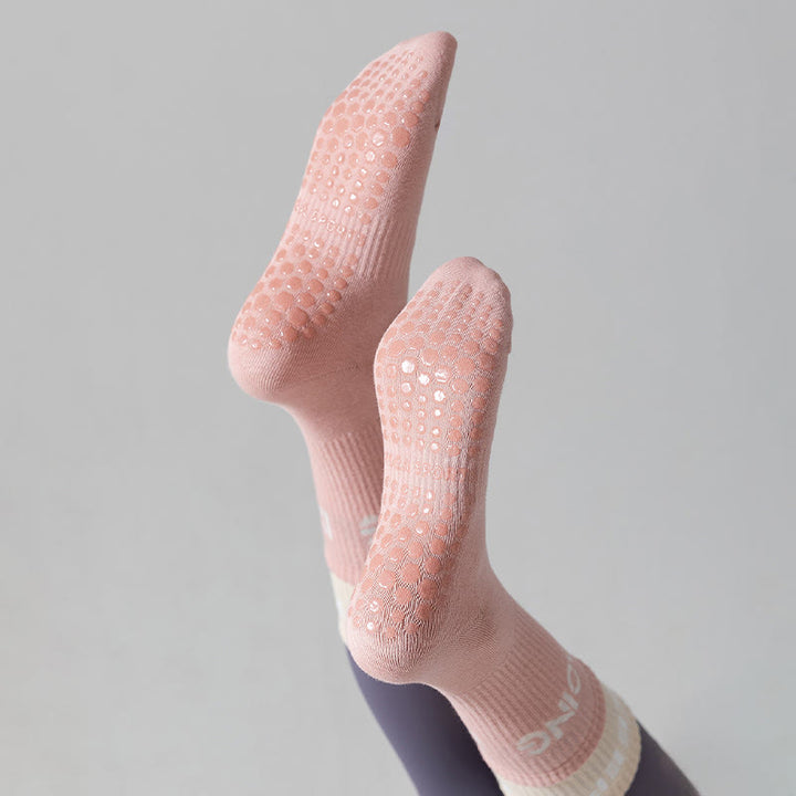 Chaussettes de Pilates et de barre Olivenorma Cushion Grip Crew antidérapantes, confortables et respirantes, avec rembourrage doux et soutien en coton. - image 8