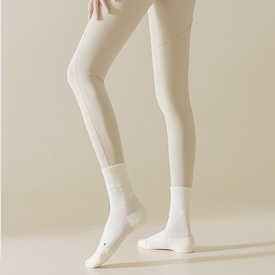 Chaussettes de yoga Olivenorma mi-mollet, respirantes, confortables et antidérapantes, idéales pour le Pilates et la barre, pour femmes. - image 3