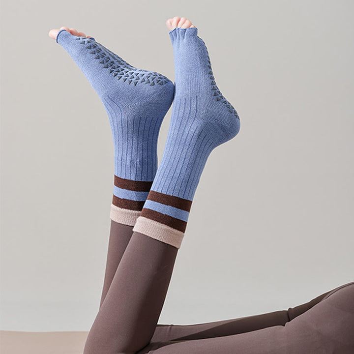 Chaussettes de yoga Olivenorma mi-mollet à cinq orteils avec bordure contrastée, antidérapantes et respirantes en coton, pour femmes. - image 4