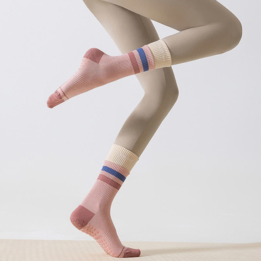 Chaussettes de yoga Olivenorma mi-mollet en coton, confortables et antidérapantes, color-block, couvrantes et confortables pour femmes - image 1