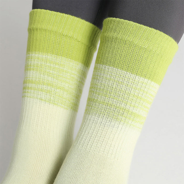 Chaussettes de yoga Olivenorma Gradient à cinq orteils, antidérapantes, en coton respirant et évacuant la transpiration, idéales pour le Pilates, la barre et le fitness (femme). - image 2