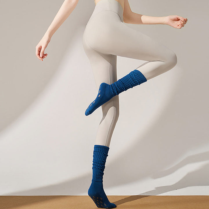 Chaussettes de yoga Olivenorma pour femmes, en silicone, antidérapantes, offrant une posture stable, un amorti optimal et une excellente respirabilité. Elles sont entièrement en silicone, respirantes et élastiques. Idéales pour l'entraînement et le sport.  - Bleu profond - 10 paires - image 14