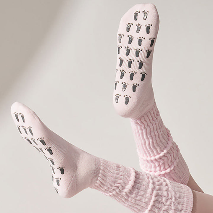 Chaussettes de yoga Olivenorma pour femmes, en silicone, antidérapantes, offrant une posture stable, un amorti optimal et une excellente respirabilité. Elles sont entièrement en silicone, respirantes et élastiques. Idéales pour l'entraînement et le sport.  - image 5