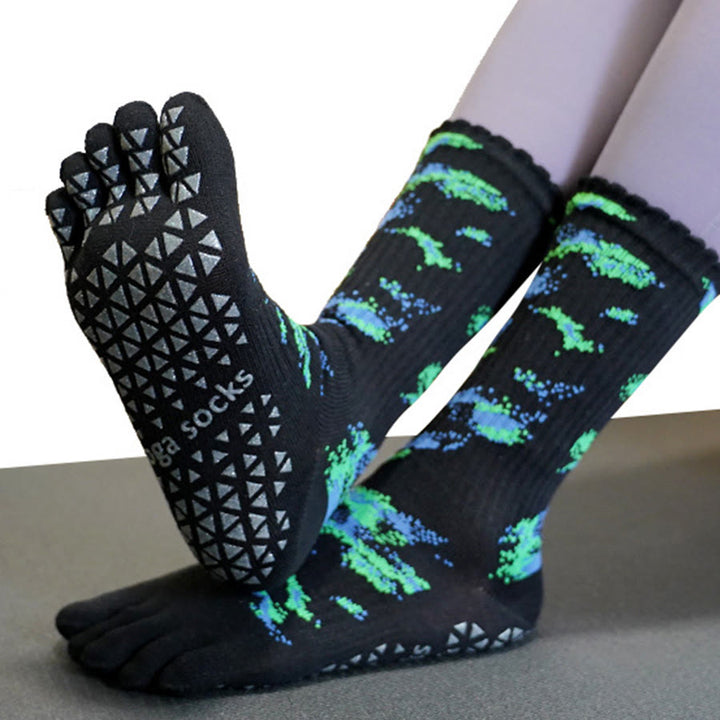 Chaussettes de yoga Olivenorma pour femmes, haute élasticité, tige mi-haute, antidérapantes, à picots en silicone, pour un confort optimal toute la journée, idéales pour la salle de sport en intérieur. - image 15