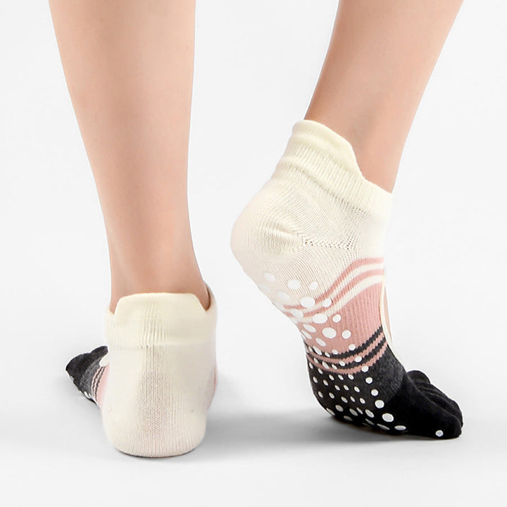 Chaussettes de yoga Olivenorma à cinq orteils, double conception, antidérapantes, en silicone, résistantes aux chocs et confortables, pour femmes, idéales pour la salle de sport et le yoga en intérieur. - image 14