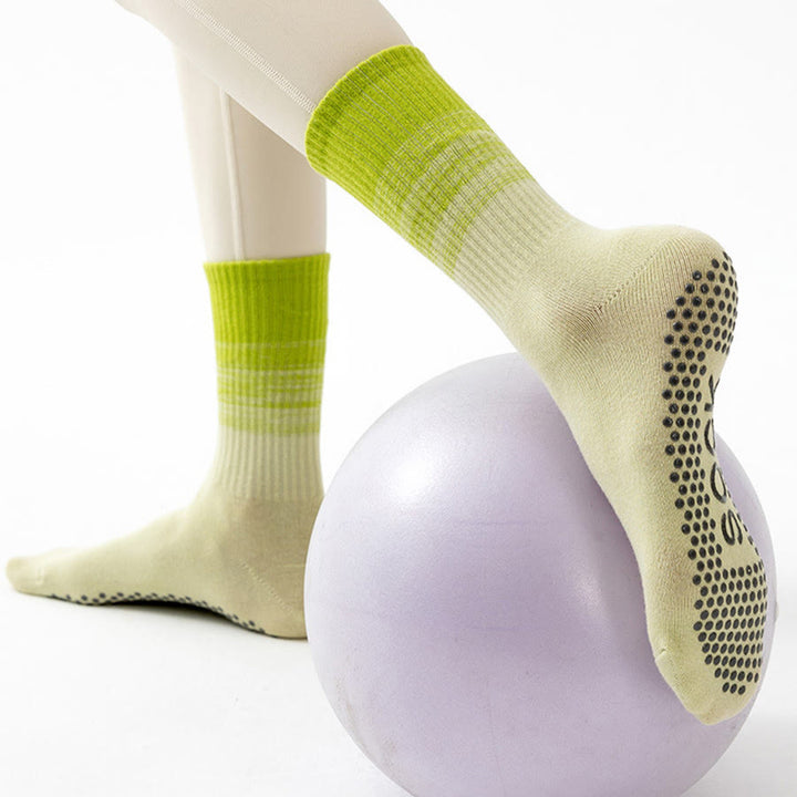 Chaussettes de yoga Olivenorma mi-mollet haute élasticité, antidérapantes, à picots en silicone, résistantes aux chocs et offrant un bon maintien de l'équilibre. - image 13