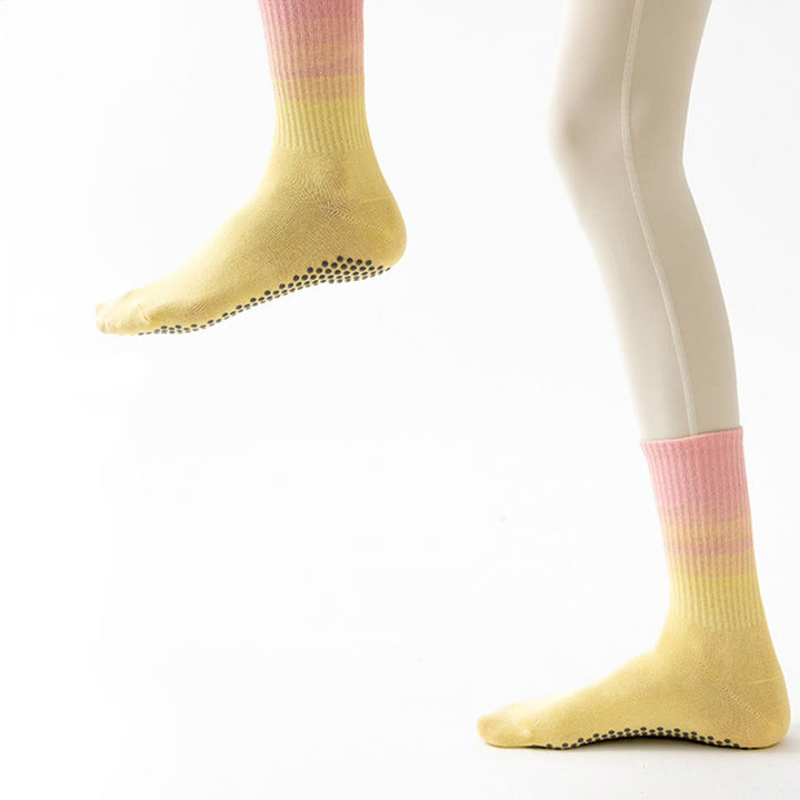 Chaussettes de yoga Olivenorma mi-mollet haute élasticité, antidérapantes, à picots en silicone, résistantes aux chocs et offrant un bon maintien de l'équilibre. - image 16