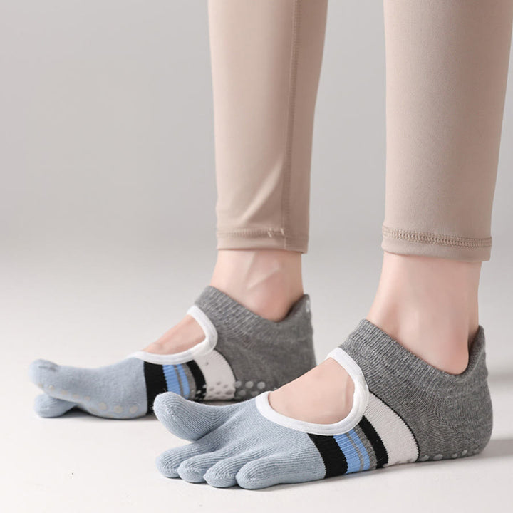 Chaussettes de yoga Olivenorma pour femmes, antidérapantes, silencieuses et respirantes, avec semelles en silicone antidérapantes pour une posture stable et un soulagement de la pression. Idéales pour l'entraînement et le yoga. - image 6