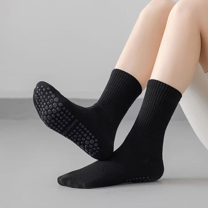 Chaussettes de yoga Olivenorma mi-hautes en maille élastique, couvrantes et antidérapantes, avec soutien de l'équilibre en silicone, pour femmes, idéales pour le sport et les activités variées. - image 4