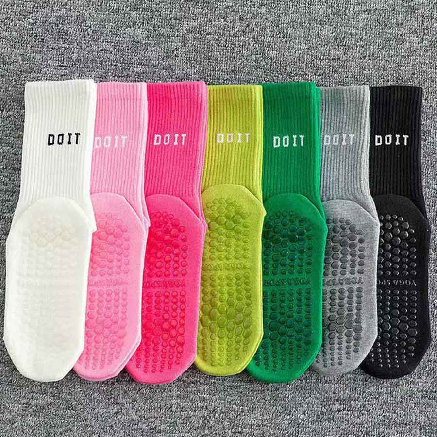 Chaussettes de yoga Olivenorma mi-hautes en maille élastique, couvrantes et antidérapantes, avec soutien de l'équilibre en silicone, pour femmes, idéales pour le sport et les activités variées. - image 6