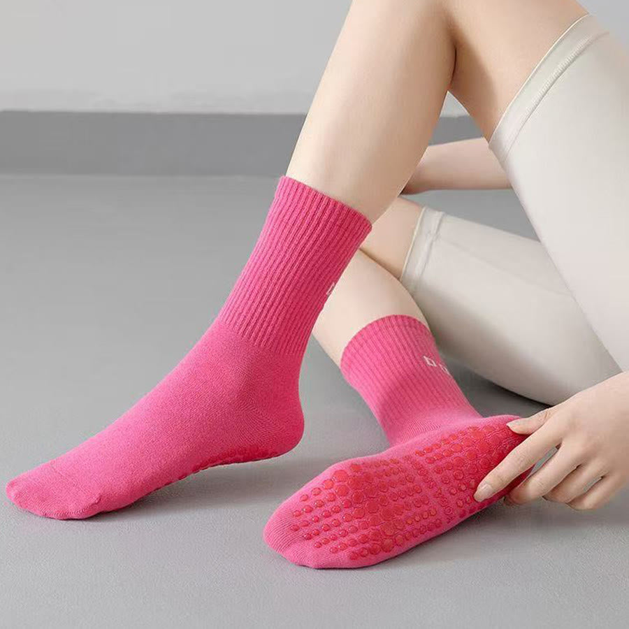 Chaussettes de yoga Olivenorma mi-hautes en maille élastique, couvrantes et antidérapantes, avec soutien de l'équilibre en silicone, pour femmes, idéales pour le sport et les activités variées. - image 13