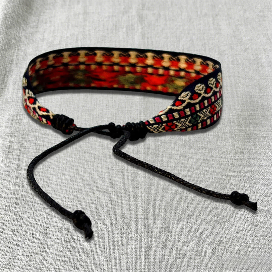 Bracelet ethnique tressé à la main Olivenorma à motif tribal orné - image 2