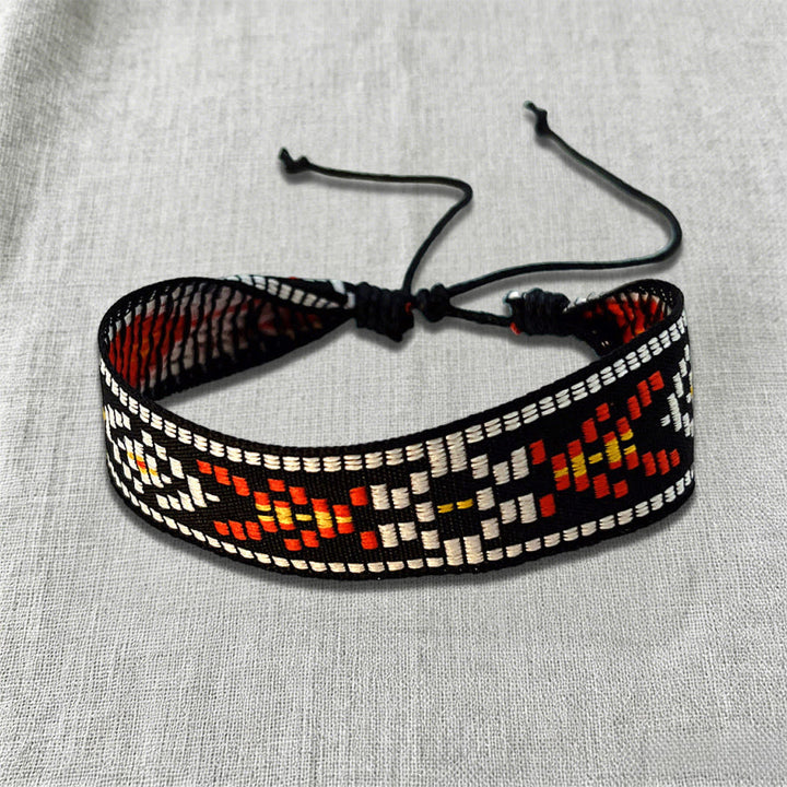 Bracelet ethnique tressé à la main Olivenorma à motif tribal orné - Aztèque rouge et vert - image 8