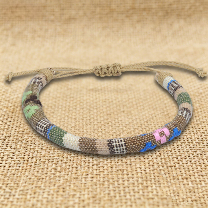 Bracelet d'amitié tressé à la main en fil de coton Olivenorma, motif ethnique bohème - Beige tribal - image 12