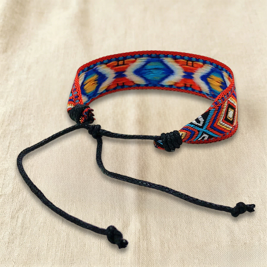 Bracelet tressé Olivenorma à motif ethnique géométrique tribal, ajustable et noué, idéal au quotidien et pour les fêtes. - image 3