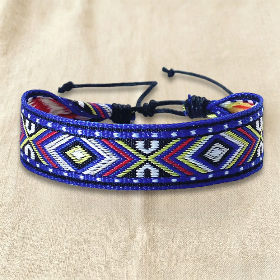 Bracelet tressé Olivenorma à motif ethnique géométrique tribal, ajustable et noué, idéal au quotidien et pour les fêtes. - Treillis indigo - image 21