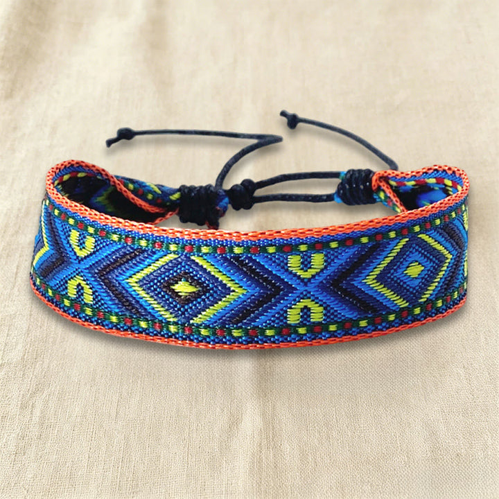 Bracelet tressé Olivenorma à motif ethnique géométrique tribal, ajustable et noué, idéal au quotidien et pour les fêtes. - Ambiance azur - image 10