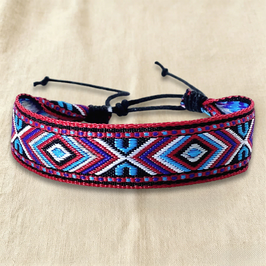 Bracelet tressé Olivenorma à motif ethnique géométrique tribal, ajustable et noué, idéal au quotidien et pour les fêtes. - Motif écarlate - image 24