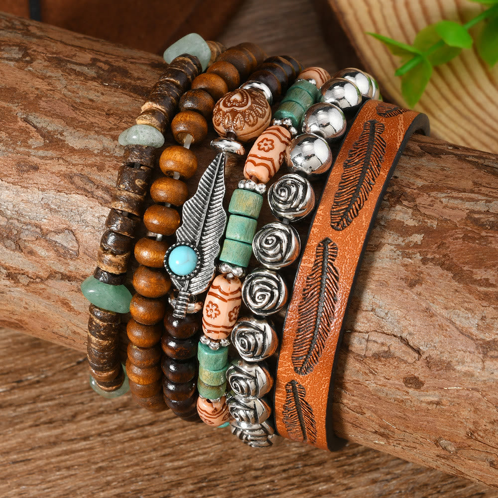Bracelet ethnique bohème Olivenorma empilable à plusieurs couches avec breloques en plumes, fait main - image 1