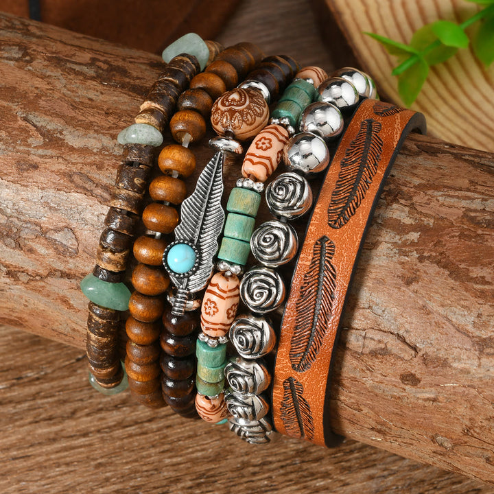 Bracelet ethnique bohème Olivenorma empilable à plusieurs couches avec breloques en plumes, fait main - image 1
