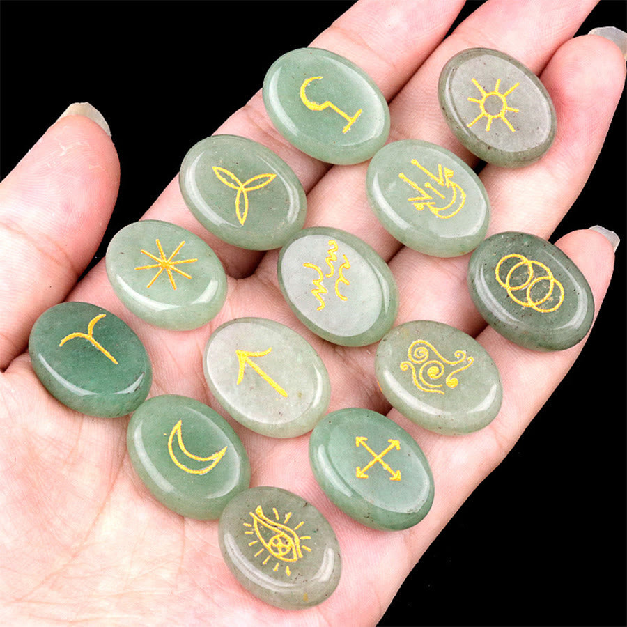 Olivenorma - Pierre anti-stress gravée de runes de sorcière en pierre naturelle (13 pièces) - Aventurine verte - image 5