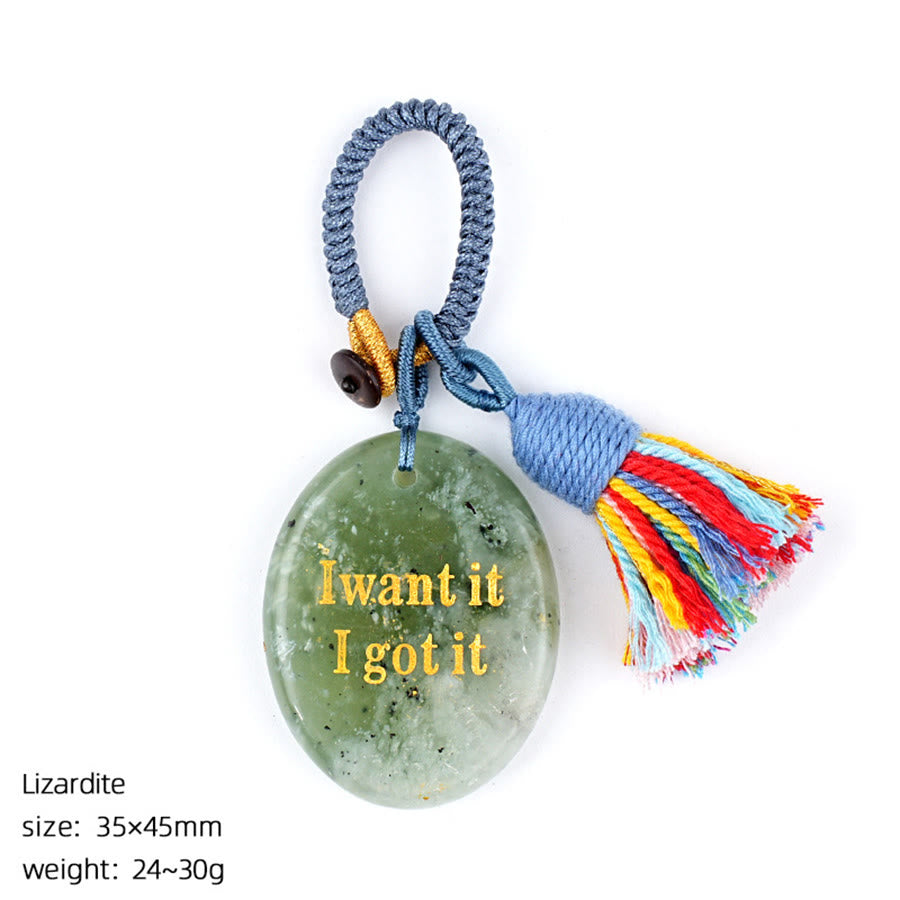 Olivenorma « Je le veux, je l'ai » Pierre à soucis en pierre naturelle gravée avec pompon - Lizardite - image 13