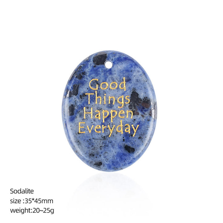 Olivenorma « De bonnes choses arrivent chaque jour » Pierre anti-stress en pierre naturelle avec citation positive - Sodalite - image 24