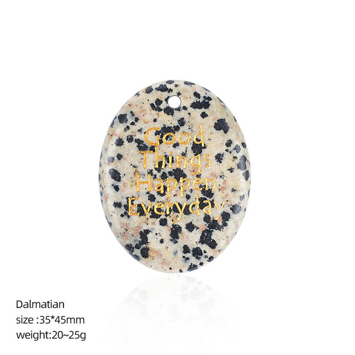 Olivenorma « De bonnes choses arrivent chaque jour » Pierre anti-stress en pierre naturelle avec citation positive - Jasper dalmatien - image 26